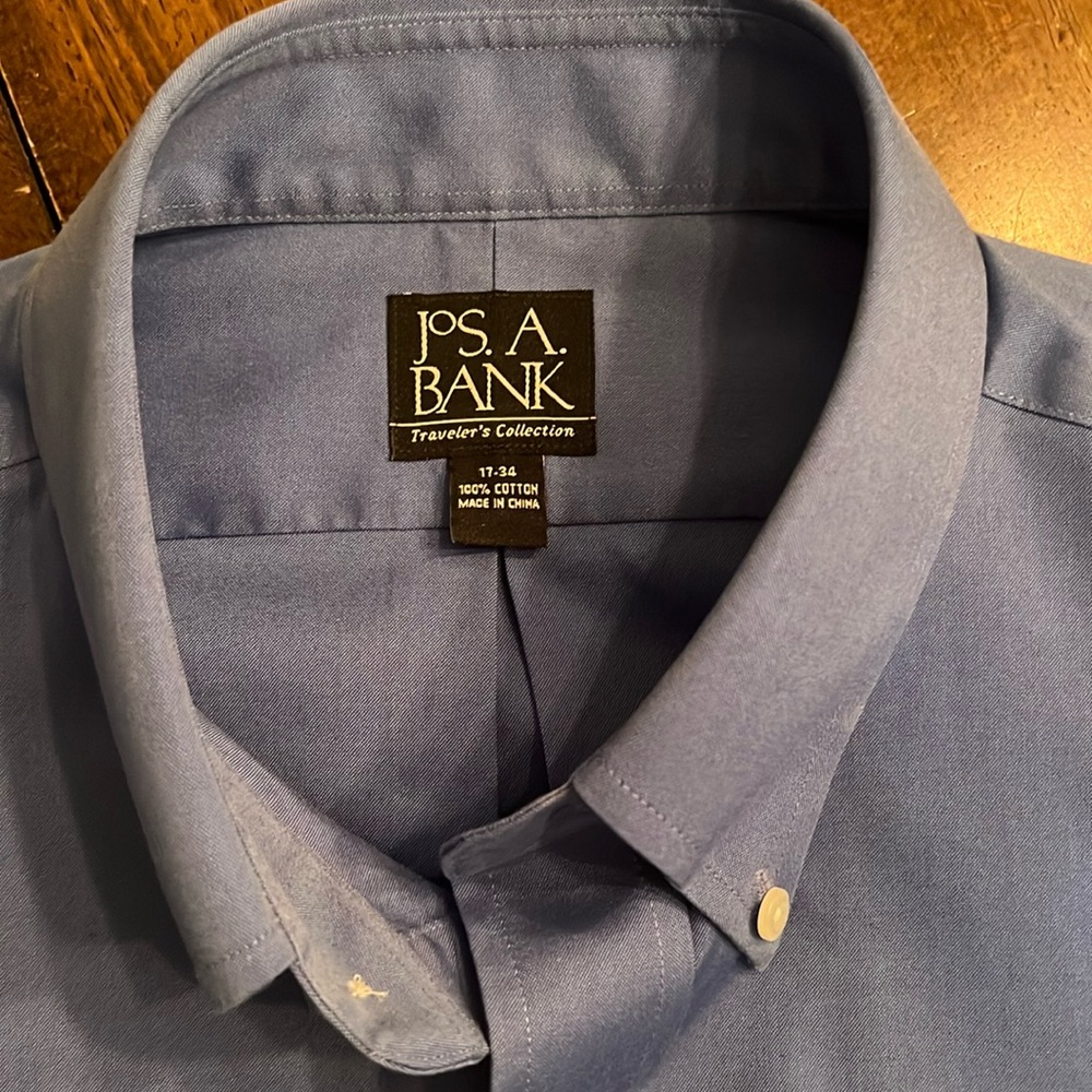 JoS. A. Bank Traveler’s Collection shirt. Size 17-34. Blue. 100% cotton
